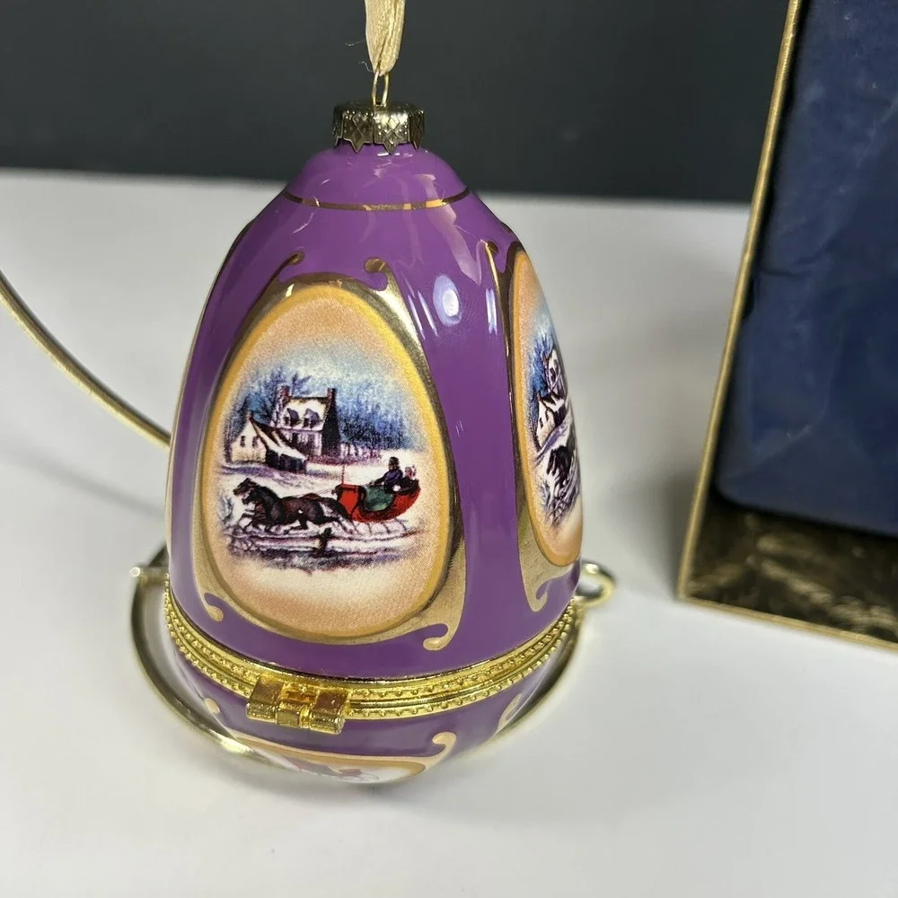 Vintage Mr. Christmas Porcelain Egg Musical Ornament Trinket Box Works‎